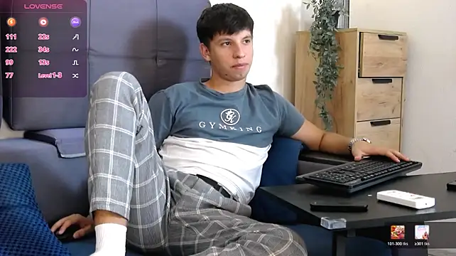 Živý XXX chat ThomasEdisonn
