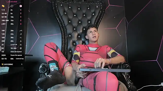 Chat +18 de Axel_Romanov ao vivo