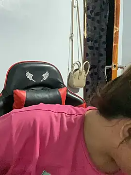 -CLARAMommy- Chat XXX live