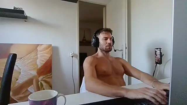 alpha-hunk Adlı Modelin Canlı XXX Sohbeti