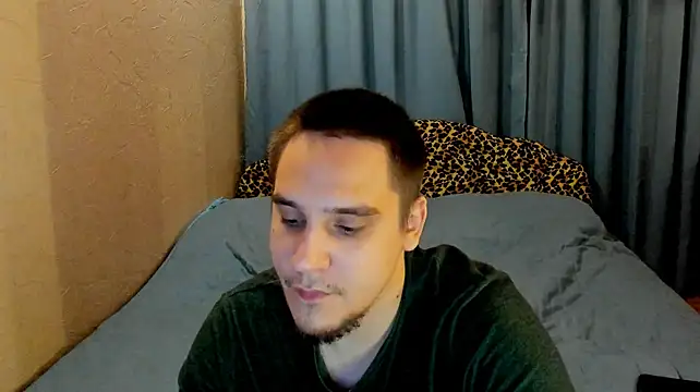 Bear_Beer130 Chat XXX in diretta