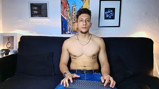 SR_EMILIOCUM's Webcam Show