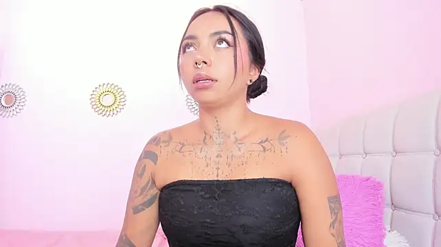 miss_soffi_'s Live XXX Chat