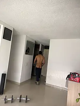 Taylor_DiamondBoy: διαδικτυακό σόου στην κάμερα