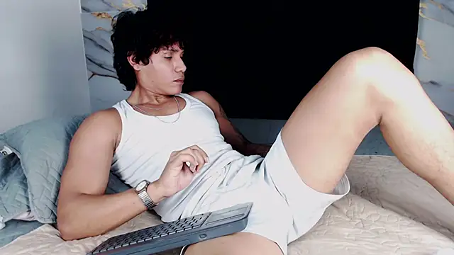 MaximilianRoth's Live XXX Chat