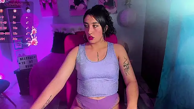 Megan_Reeves Adlı Modelin Canlı XXX Sohbeti