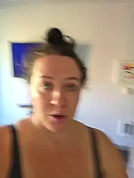 CreamVixen's Webcam Show