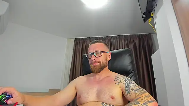 XXX chat uživo modela Findom_guy