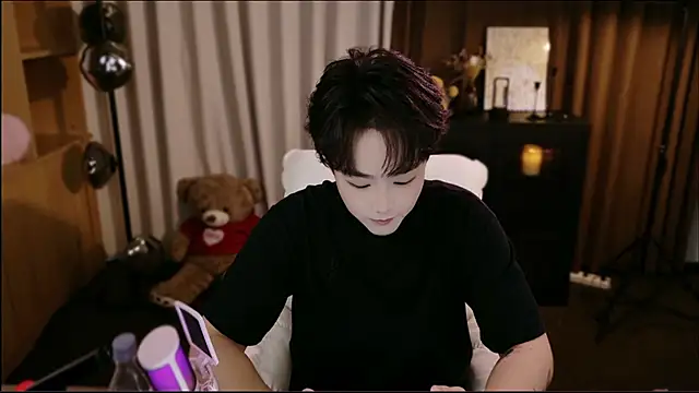 CaiYizhixun Pertunjukan Webcam