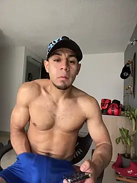 XXX chat uživo modela Taylor_DiamondBoy