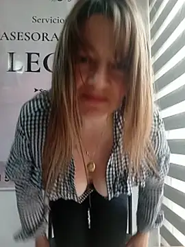 XXX chat uživo modela KAREN--03