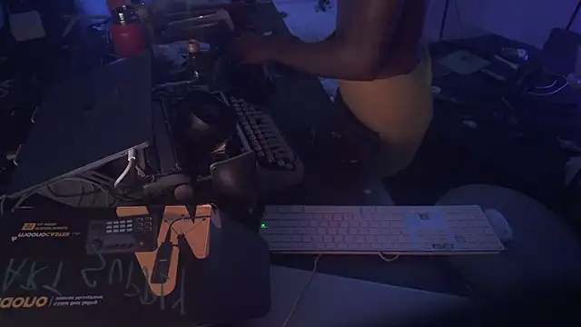 Chat XXX en directo de Triggerhappycj100