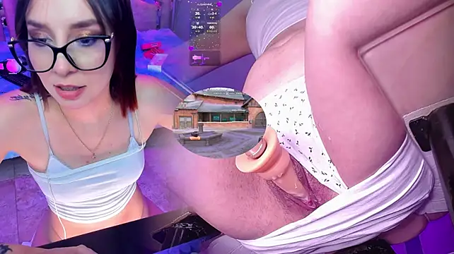 NicoleFerrel's Live XXX Chat