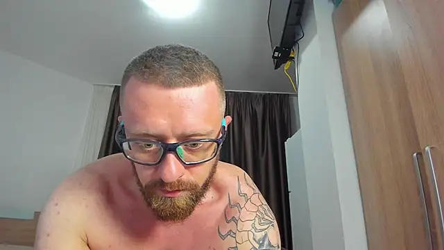 Findom_guy – Naživo XXX chat