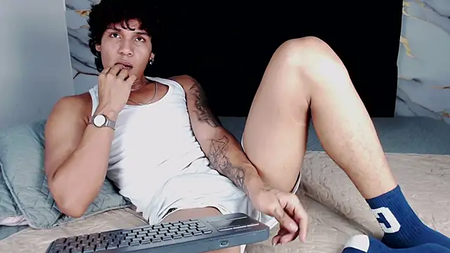 MaximilianRoth লাইভ XXX চ্যাট