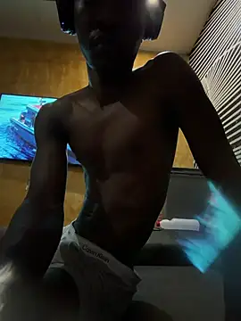 Blackbbcc23 即時 XXX 聊天