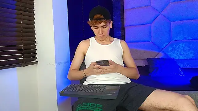 Chat XXX en directo de Tyler_Mcrey