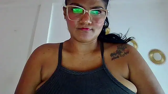 alejandraboobs07 现场XXX聊天