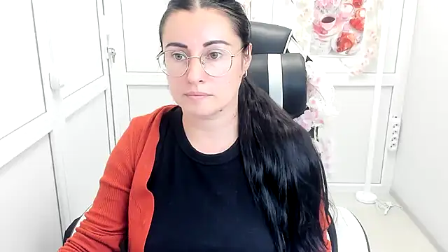 ChloeVibee's Live XXX Chat