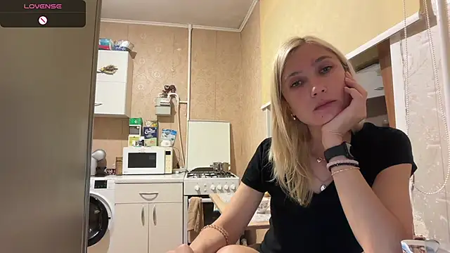 AngelJeni élő XXX-chatje