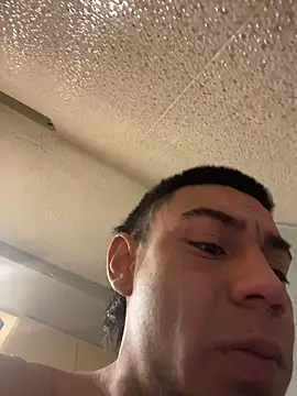 Taylor_DiamondBoy élő XXX-chatje