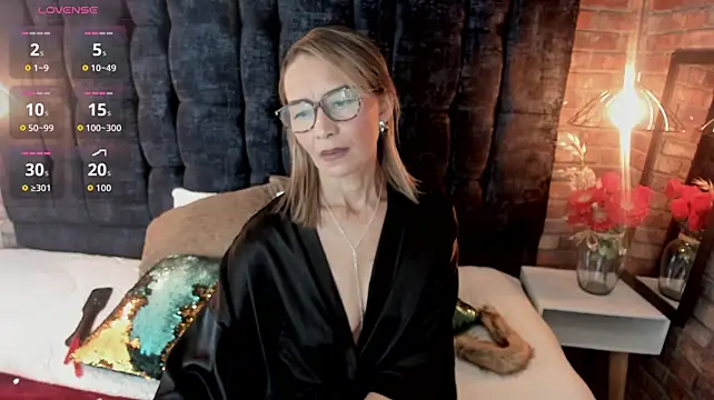 Issa_Milf__'s Live XXX Chat