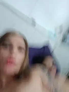 2Juicy_pussy élő XXX-chatje