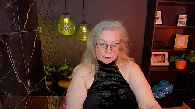 NataliMellow Adlı Modelin Canlı XXX Sohbeti