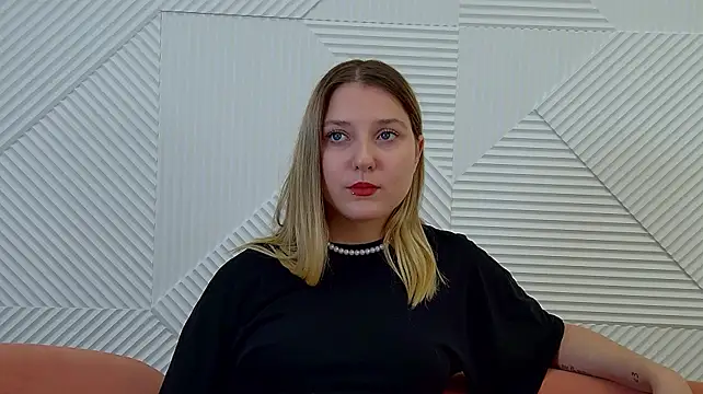Онлайн чат XXX TinnaBurton