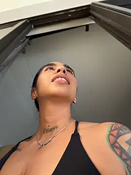 sophierooy22 Live XXX Chat