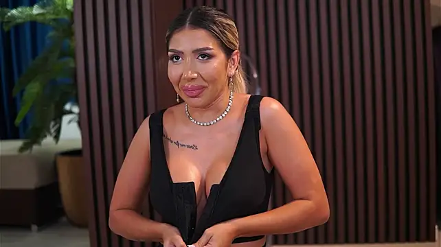 Chatroom XXX en direct de LucyyRosse