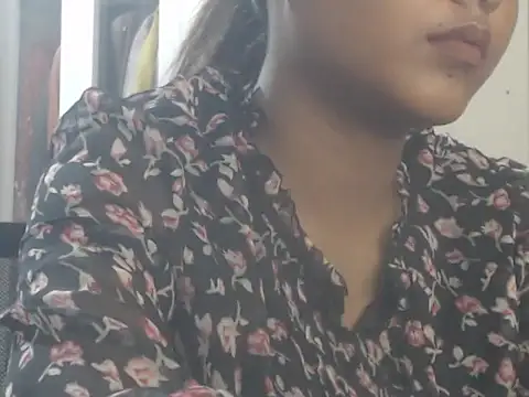 NancyRuvi Chat XXX live