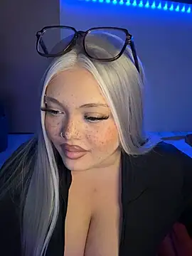 Vixen-Kiss Webcam show