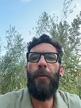 Michel_huge Show in webcam