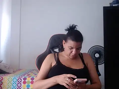 Adriana_0312 Chat XXX in diretta