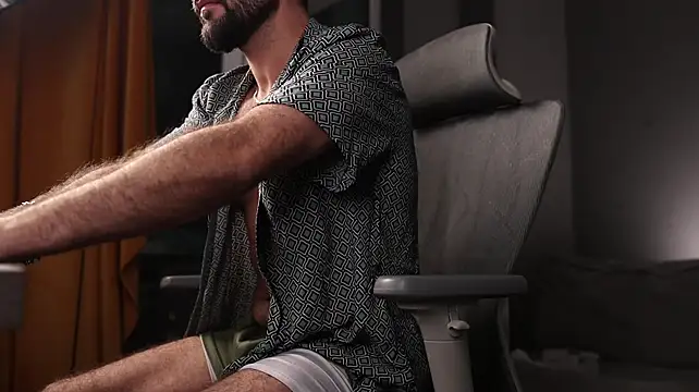 Pokazy przed kamerką – beard_and_wine