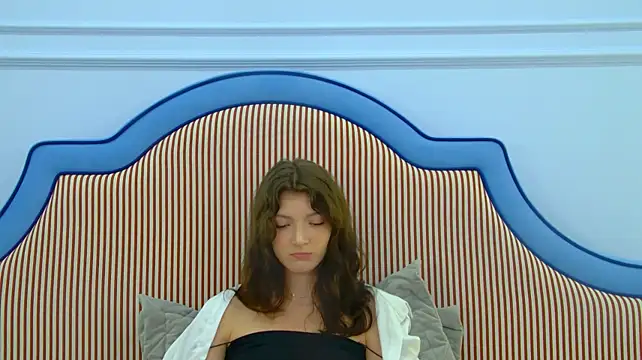 SophiaProve's Live XXX Chat