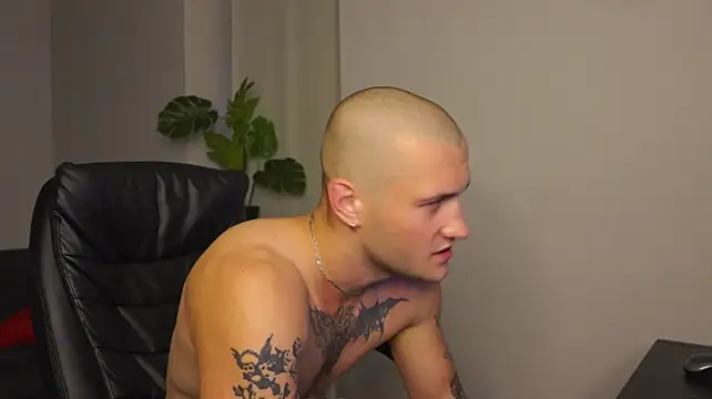 Igor_Wilde live XXX chat