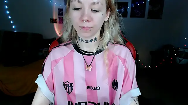 Nica_Kawaii's Live XXX Chat