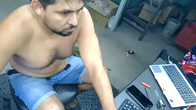 BustedCall's Live XXX Chat