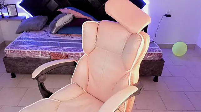 Sarah_miel 现场XXX聊天