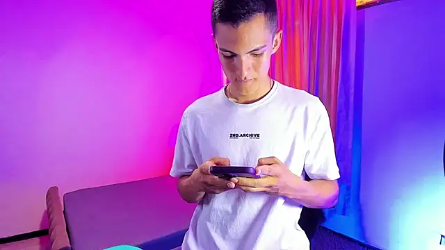 Matiius18 Live XXX-chat