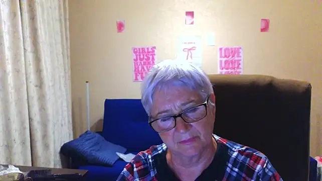 Sandra_Snowflake: απευθείας συνομιλία ΧΧΧ