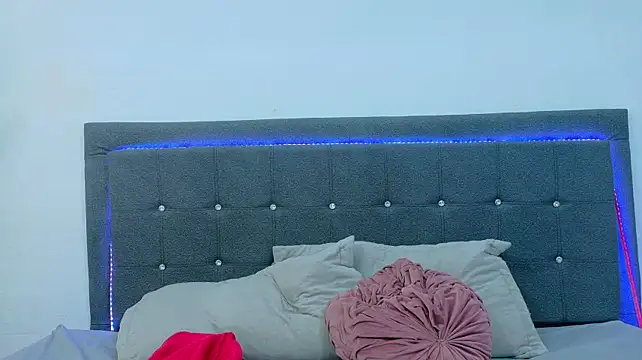 Lil_Aurora_ Chat XXX live