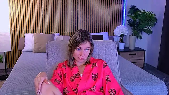 EmeraldGlow's Live XXX Chat