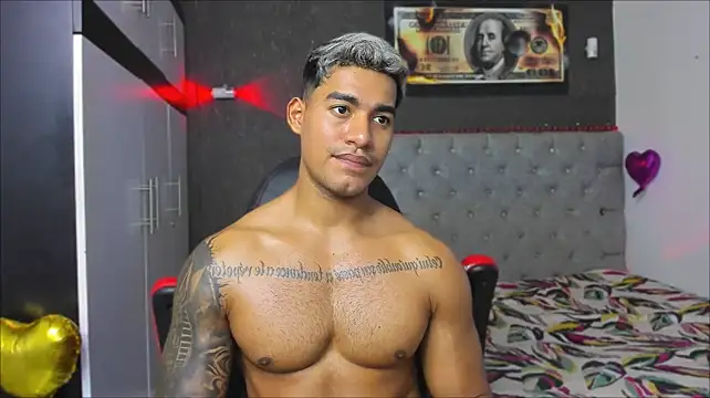 luigi_hot_ Adlı Modelin Web Kamerası Şovu