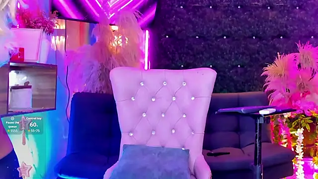 عرض كام Queens_Wonders_Blonders