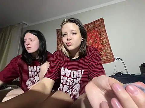 Živý XXX chat StrawberryDuo