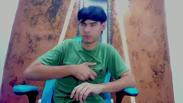 Chat +18 de Tyler_schoby ao vivo