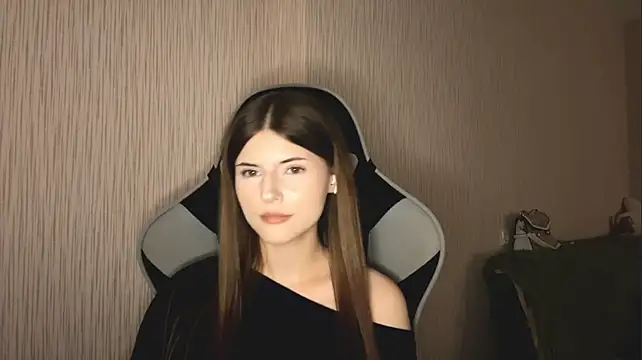 DeniseGasperini Adlı Modelin Canlı XXX Sohbeti